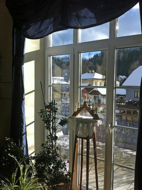 Gasthof Zum Niederhaus - Familie Perthold Sankt Aegyd am Neuwalde Exterior photo